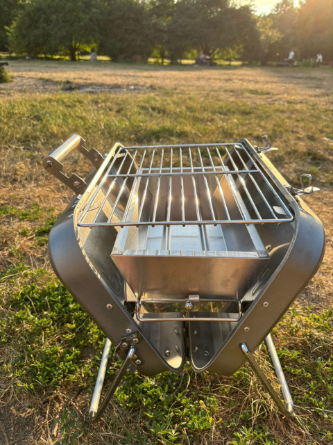 Turystyczny grill przenośny, składany